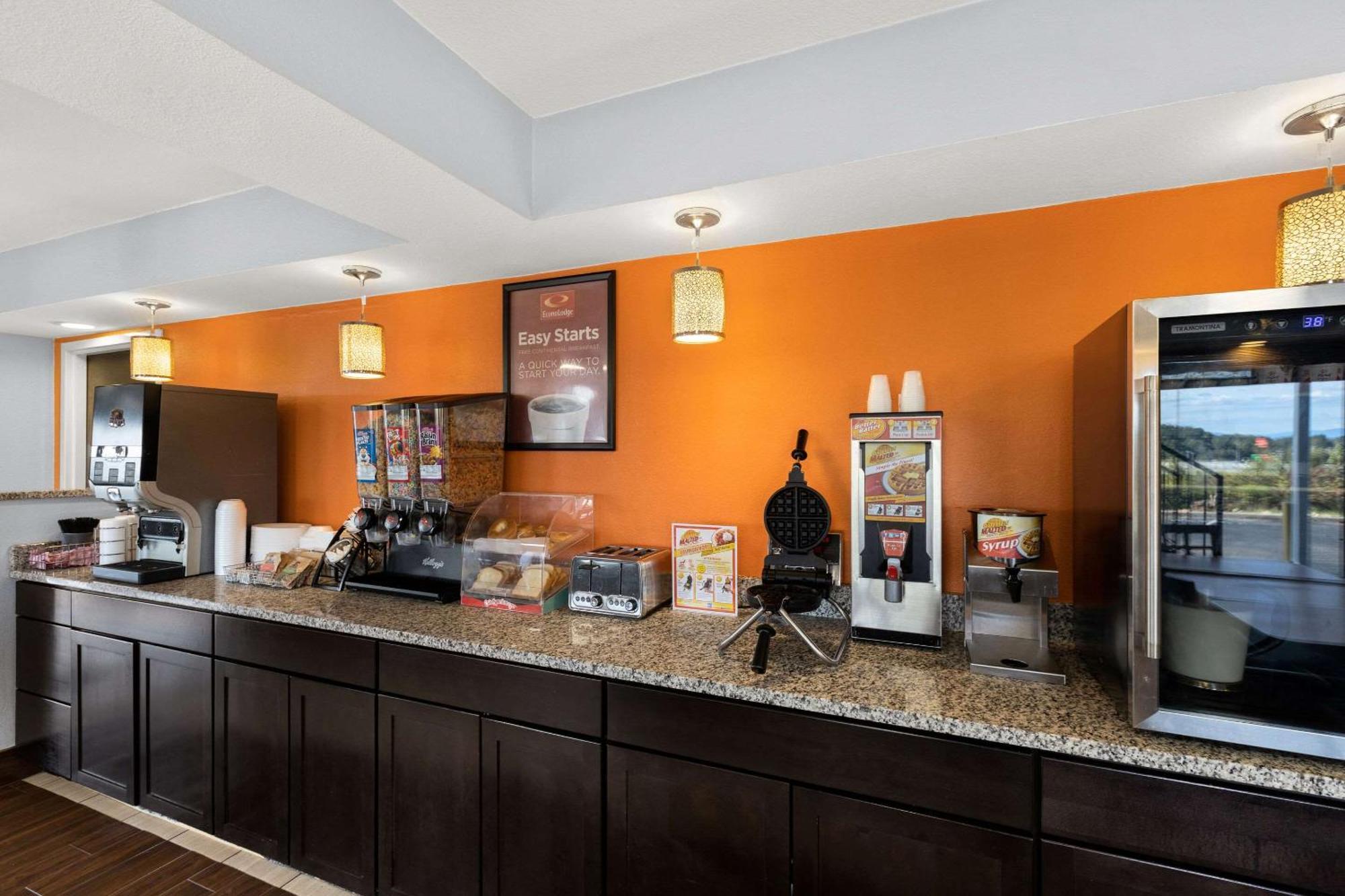 Econo Lodge White Pine Morristown I-81 & I-40 Split Exteriör bild